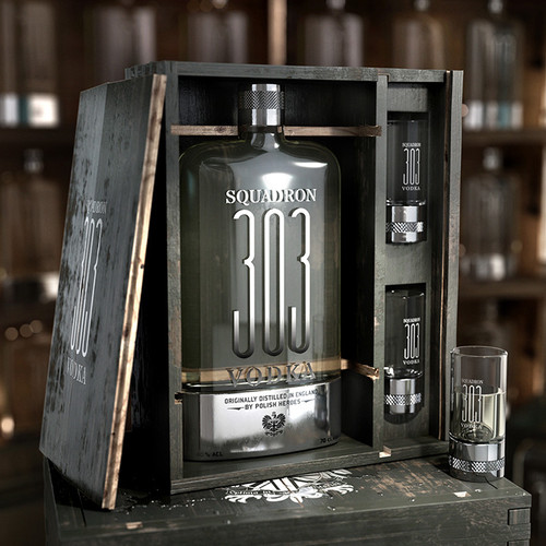 Vodka Squadron 303 – Glass Pack con 2 Bicchieri